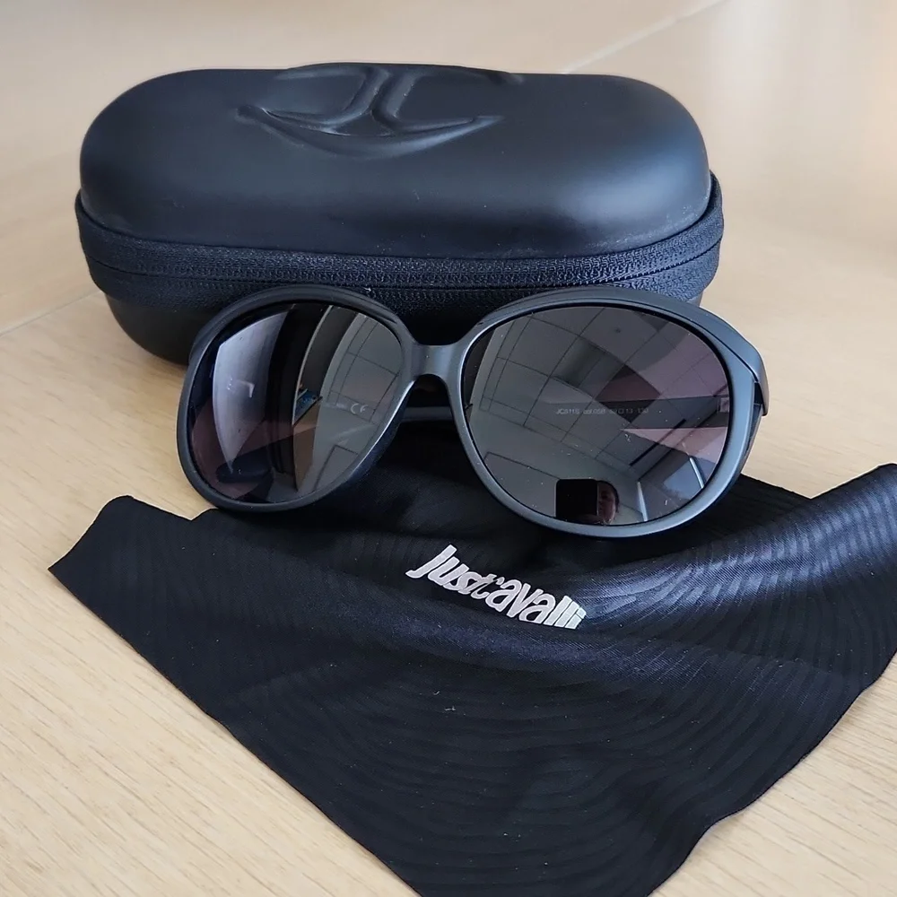 Just Cavalli Sunglasses - Picture 1 of 5